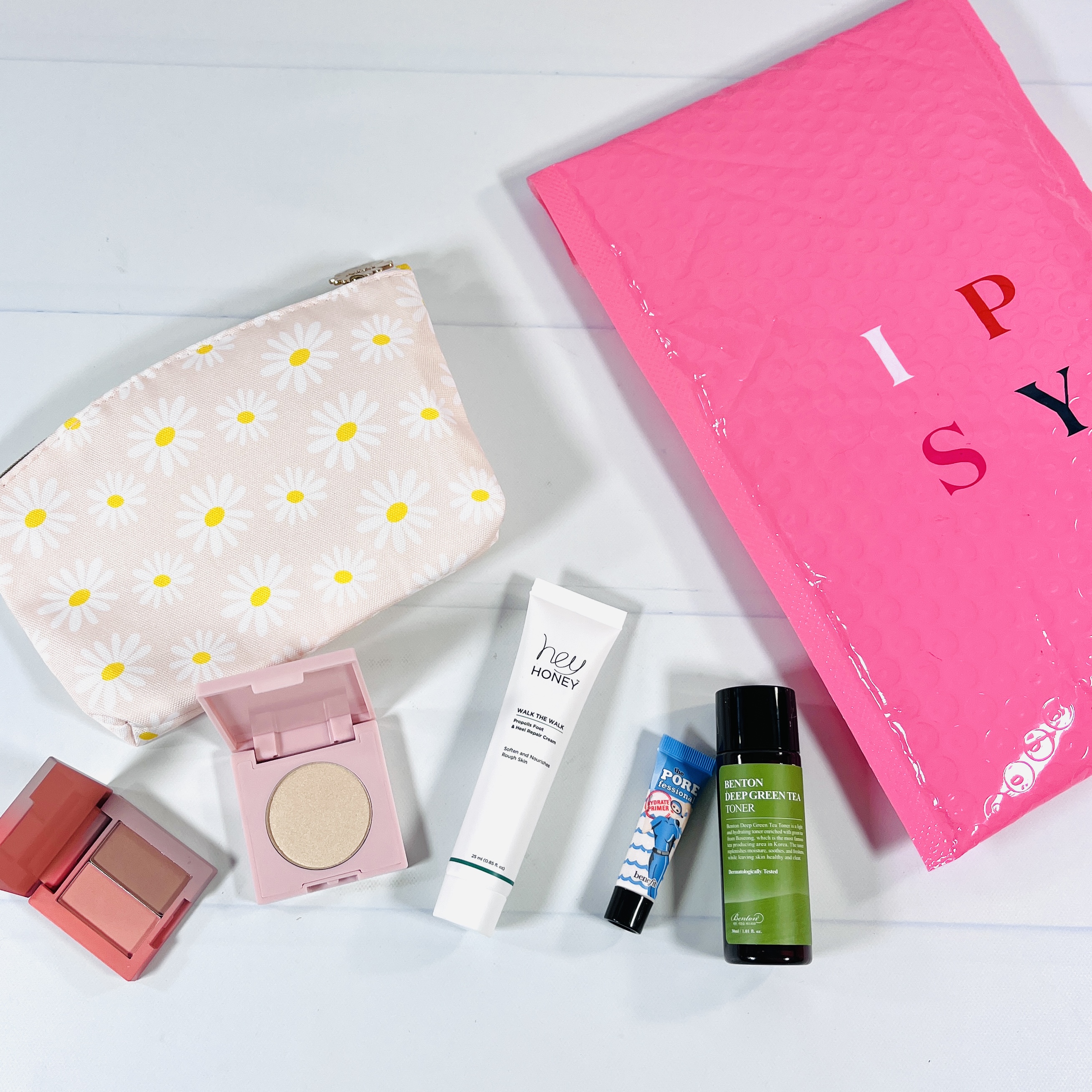 IPSY free beauty gift giveaway: Subscription service celebrates 100th glam  bag
